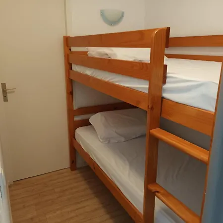 Apartment Studio A Deux Pas De La Plage, Lumineux Et Bien Equipe - Fr-1-239-759