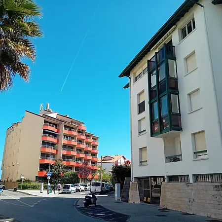 Studio A Deux Pas De La Plage, Lumineux Et Bien Equipe - Fr-1-239-759 Apartment