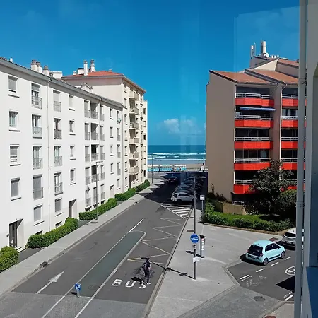 Apartment Studio A Deux Pas De La Plage, Lumineux Et Bien Equipe - Fr-1-239-759 Hendaye